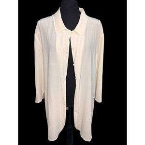 Button-Up Silk Blouse Women Cream With 3/4 Sleeves minimalist